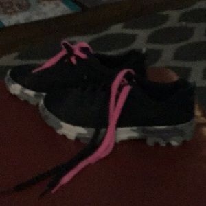 Skechers womens Roadies. Size 7.5. #155203 BLK